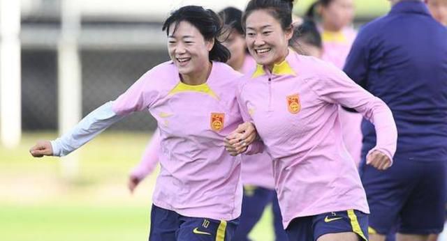 国产女同疯狂作爱系列2