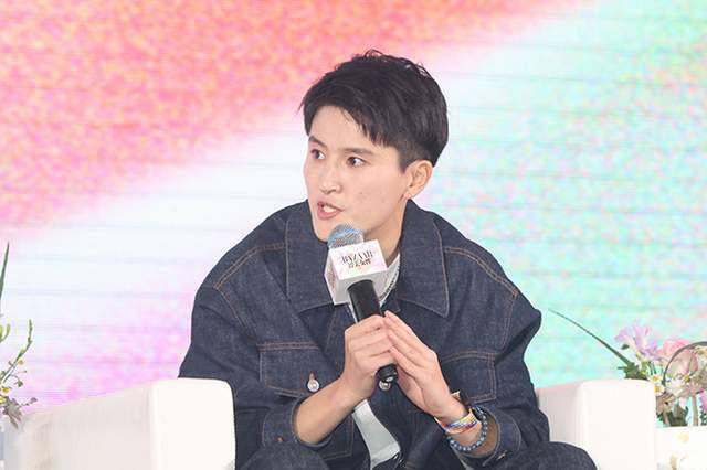 亚洲伊人久久大香线蕉综合图片